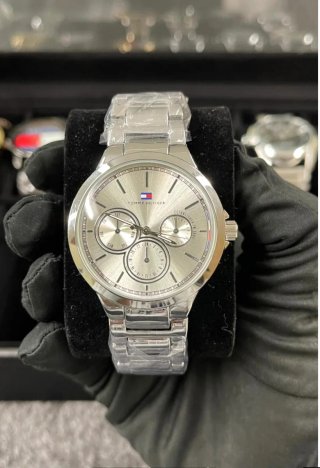 Reloj Estilo Tommy Hilfiger Multifunción Plateado
