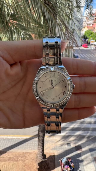 Reloj GUESS para mujer plateado