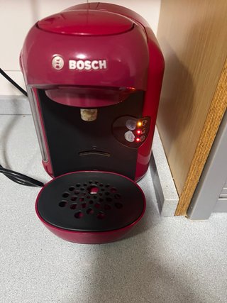 Cafetera Bosch Tassimo Roja