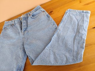 Pantalón vaquero Zara azul