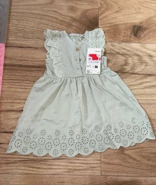 Vestido verde C&A 7-9 meses nuevo