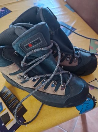 Botas de trekking NOTION talla 37