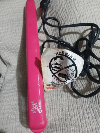 Plancha de pelo rosa Touch Life Creation