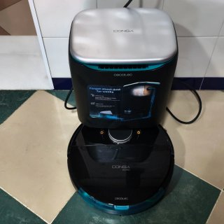 Cecotec Conga 8090 Ultra con Base de Autovaciado
