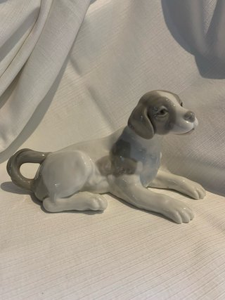 Perro de porcelana antiguo