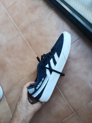 Zapatillas Adidas Azul y Blanco