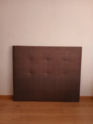 Cabecero de cama tapizado marrón