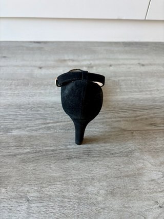 Divinas sandalias de ante negras. Mimao. Talla 41