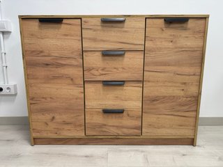 Comò Buffet con Cassetti e Armadio JYSK Jenslev