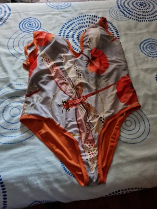 Bañador estampado dragón y flores