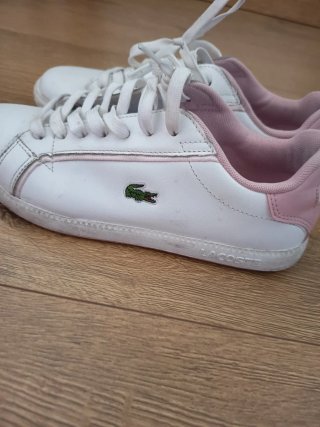 Zapatillas Lacoste blancas y rosas