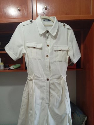 Mono blanco cargo