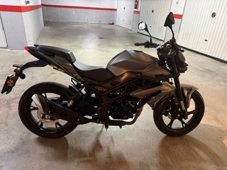 Moto Benelli 125 de marchas “negociable un poquit”