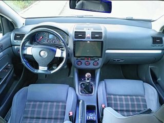 Volkswagen Golf R32/ GTI