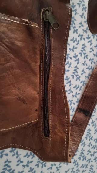 Mochila de cuero marrón