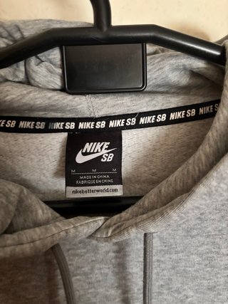 Sudadera Nike SB Gris con Capucha