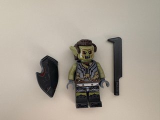 Minifigura LEGO Orco LOTR con accesorios