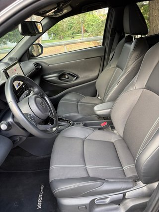 Toyota Yaris 2025  prácticamente NUEVO