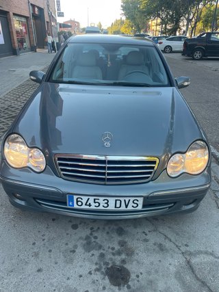 Mercedes-Benz Clase C 2006