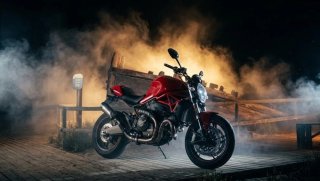 Ducati Monster 821 Roja