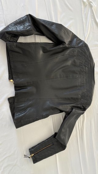 Chaqueta de Piel Negra Massimo Dutti