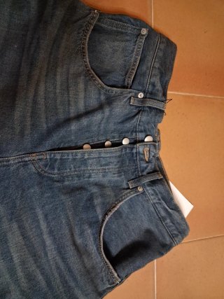 Pantalón Vaquero Azul con Botones