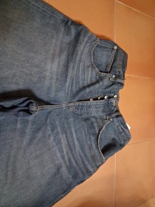 Pantalón Vaquero Azul con Botones