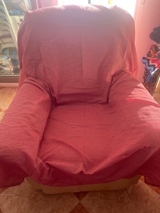 Sillón beige reclinable
