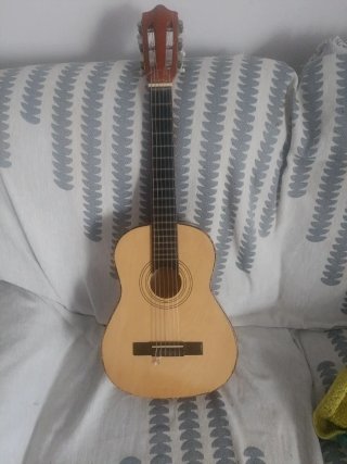 Para EMPEZAR!!Guitarra x niños. hazme propuesta!!