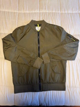 Chaqueta Bomber Bershka Verde Talla M