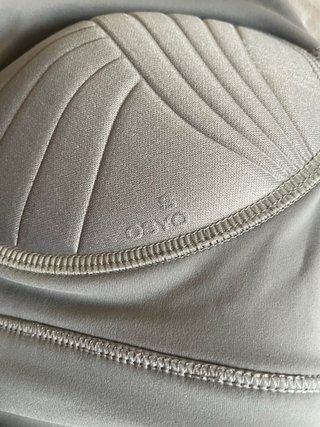 Sujetador deportivo Lululemon gris tamaño S