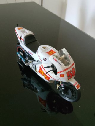 Maqueta Moto Marco Simoncelli 2011 Escala 1:12