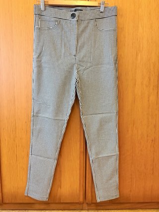 Pantalones de cuadros blanco y negro