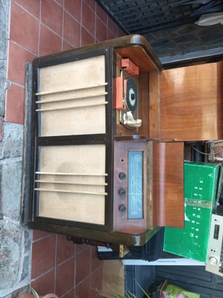 Radio Tocadiscos Antiguo Philips
