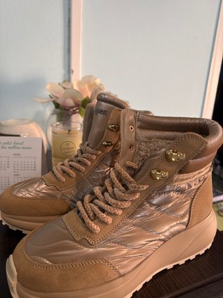 Botas Blauer Beige y Doradas de la marca Blauer