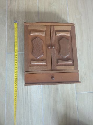 Armario de especias de madera