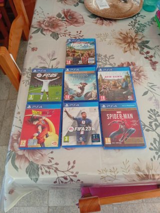 Lote 7 Giochi PS4: FIFA 23, Spider-Man, Far Cry 5
