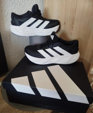 Zapatillas Adidas Galaxy 8 Negras Blancas