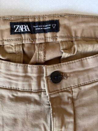 Pantalón chino beige hombre