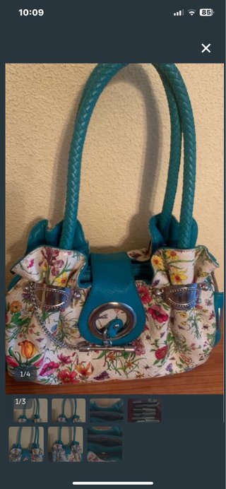 Bolso de mano floral con asas de cuero trenzado