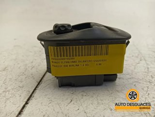 Mando elevalunas delantero izquierdo Peugeot 206