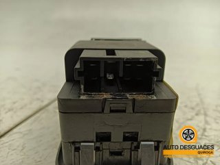 Mando elevalunas delantero izquierdo Peugeot 206