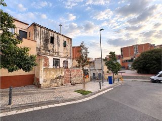 Terreno en venta en Fondo en Santa Coloma de Gramanet