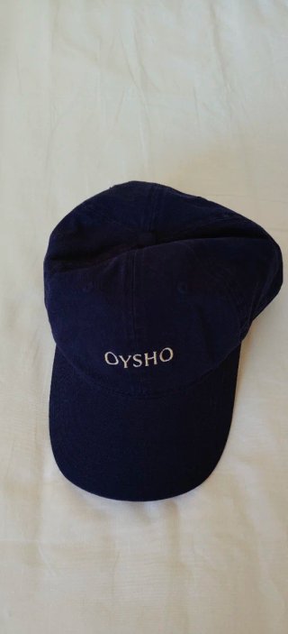 Gorra Oysho Azul Marino. Con etiqueta talla M