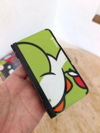 New Nintendo 3DS covers Yoshis caja original