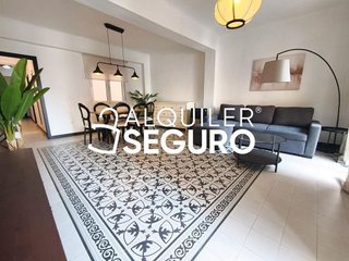 Piso en alquiler en Carolinas Bajas en Alicante