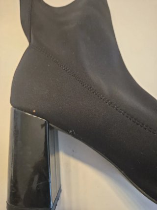 Botines calcetín tacón negro