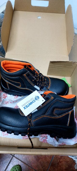 Botas de seguridad Chintex con punta de hierro