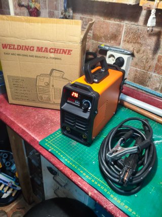 Soldador Inverter IGBT 300A MMA