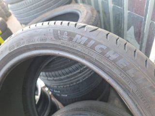 235 40 R19 96W Michelin - 1 neumático +70%
